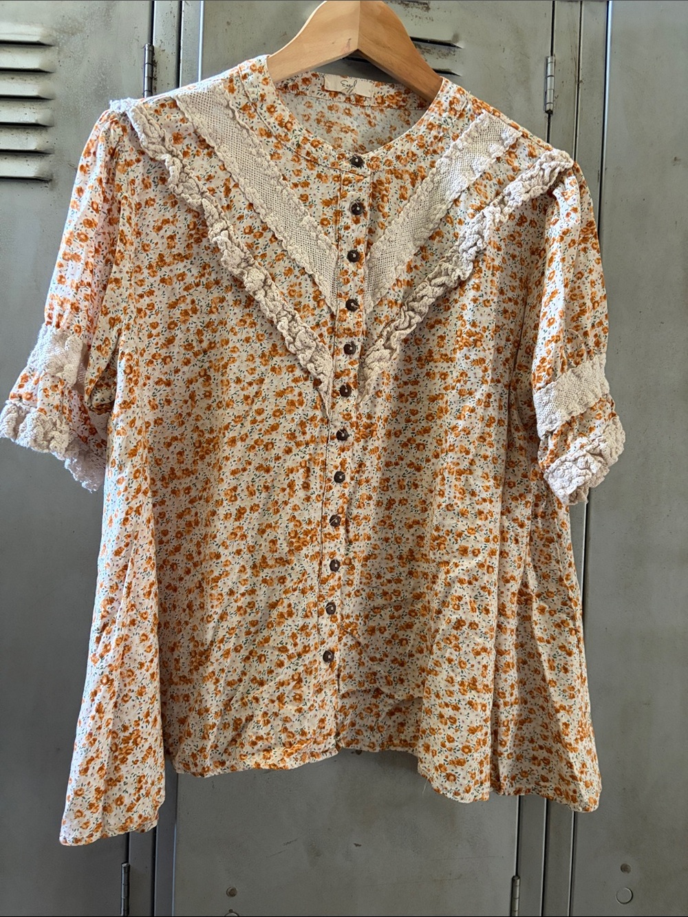 easel Floral Lace-Trim Button Front Blouse - White & Orange